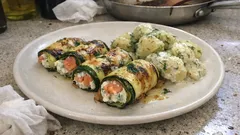 Zucchini-Involtini mit Räucherlachs & Dill-Frischkäse – unkompliziert aus dem Ofen