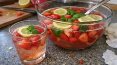 Erdbeer-Bowle mit Riesling und Sekt – fruchtig, spritzig und gut vorzubereiten