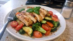 Pfannengemüse mit Hähnchen – schnell, bunt und richtig saftig