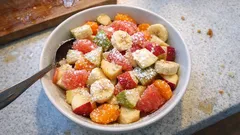 Obstsalat wie aus dem Café: mit Grapefruit, Mandarine und einem Hauch Zitrone