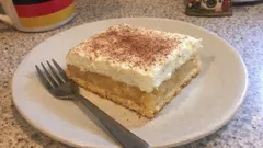 Apfelkuchen vom Blech: saftig, fruchtig und mit Schmand-Sahne schön stabil