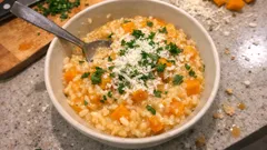 Cremiges Kürbis-Risotto mit Butternut – so wird es ohne Sahne richtig sämig