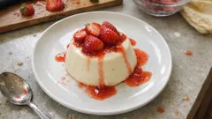 Klassische Vanille-Panna-cotta mit Erdbeeren – gelingt mit wenigen Zutaten