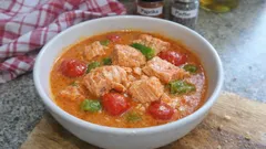 Cremiges Fischcurry mit Kokosmilch – in 30 Minuten auf dem Tisch