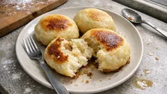 Kurpfälzer Dampfnudeln wie zuhause: luftig gedämpft, unten goldbraun