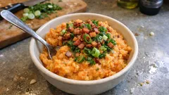 Wurzelmatsche wie früher: Möhren-Kartoffel-Stampf mit knusprigem Speck