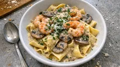 Pappardelle mit Champignons & Scampi in Weißweinsoße – cremig wie im Restaurant