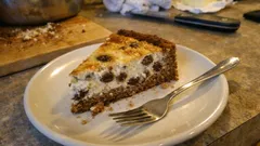 Saftiger Vollkorn-Rumrosinenkuchen mit Quark – einfacher Rührkuchen fürs Wochenende