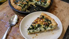 Mangold-Quiche mit Dinkelboden: cremig, würzig und ideal zum Vorbereiten
