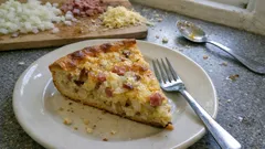 Zwiebelkuchen ohne Hefe: saftig, würzig und ohne Gehzeit schnell im Ofen