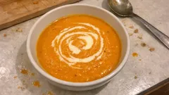 Cremige Hokkaido-Suppe: so wird sie samtig und aromatisch