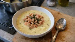 Kartoffelcremesuppe mit Nordseekrabben – cremig, einfach gekocht und herrlich norddeutsch