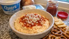 Spundekäs wie in Rheinhessen: cremiger Quark-Dip in 10 Minuten