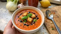 Cremige Tomaten-Fenchel-Suppe aus einem Topf – schnell, fein und aromatisch