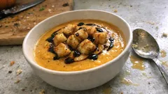 Cremige Butternut-Kürbissuppe – schnell gemacht und wunderbar sämig