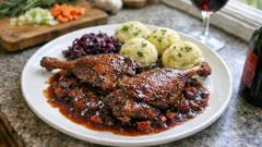 Gänsekeulen zum Martinstag: im Bräter geschmort, am Ende mit knuspriger Haut