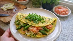 Kräuter-Omelette mit grünem Spargel und Stremellachs – in 20 Minuten auf dem Tisch