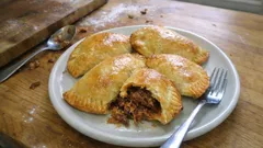 Fingerfood-Pasteten mit Pulled Pork – goldbraun, saftig und perfekt fürs Buffet